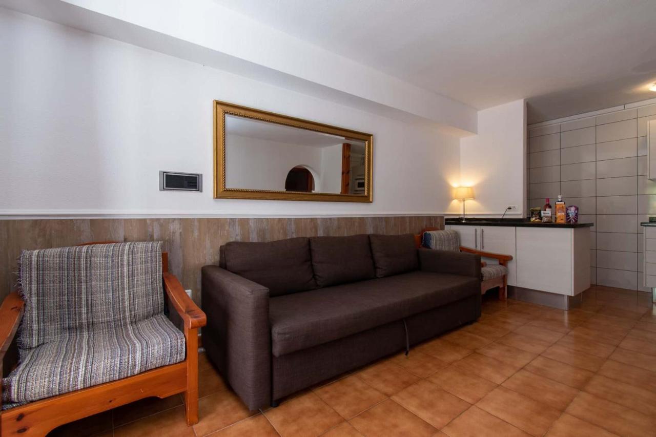 1 Bed Apartment Near The Pool Playa de las Americas  Eksteriør bilde
