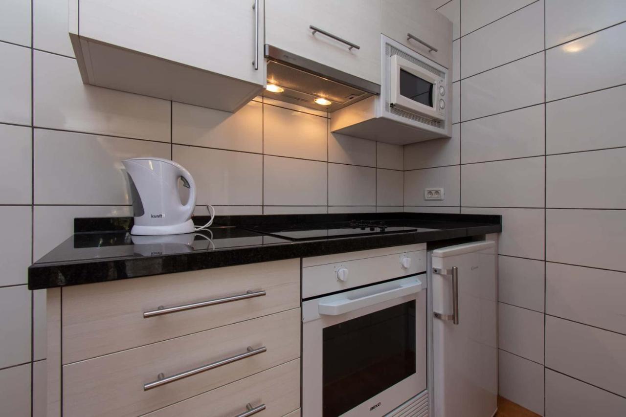 1 Bed Apartment Near The Pool Playa de las Americas  Eksteriør bilde