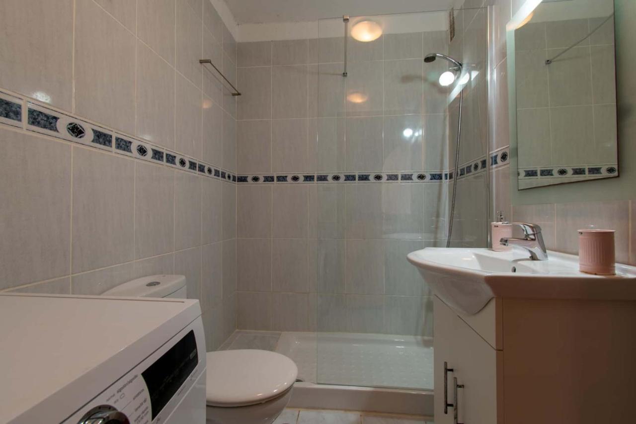 1 Bed Apartment Near The Pool Playa de las Americas  Eksteriør bilde